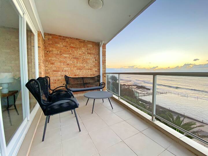 Gobsmacking Views with Direct Beach Access 2