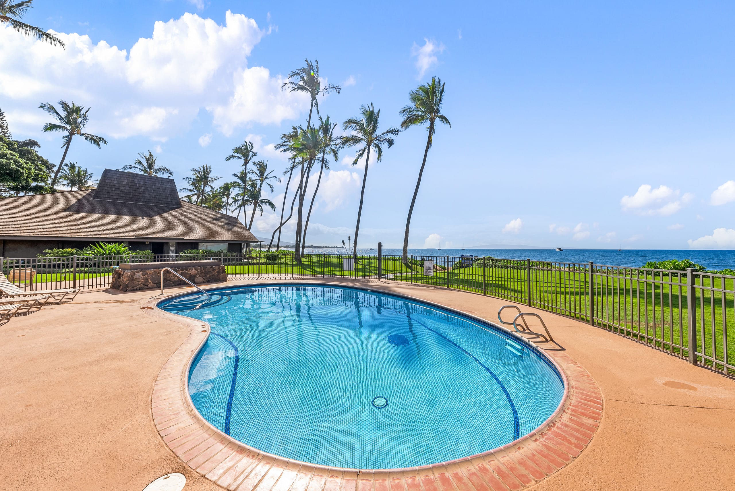 Condo in Kihei · ★4.97 · 2 bedrooms · 4 beds · 2 baths - Image 43