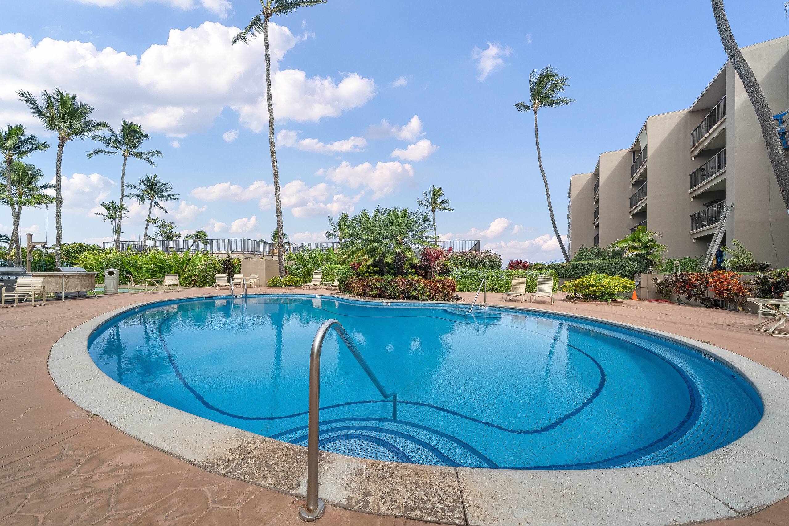Condo in Lahaina · ★4.63 · 1 bedroom · 2 beds · 1 shared bath - Image 44