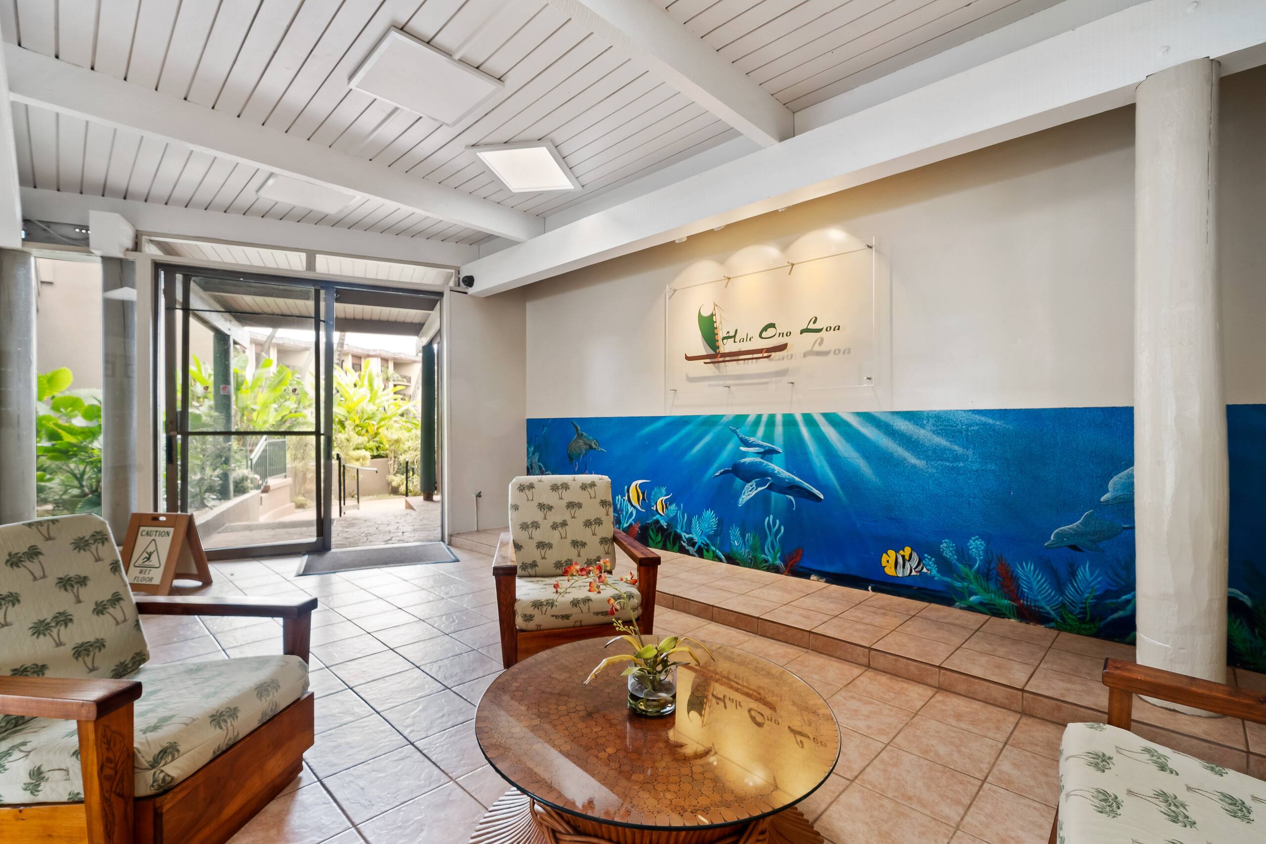Condo in Lahaina · ★4.63 · 1 bedroom · 2 beds · 1 shared bath - Image 39