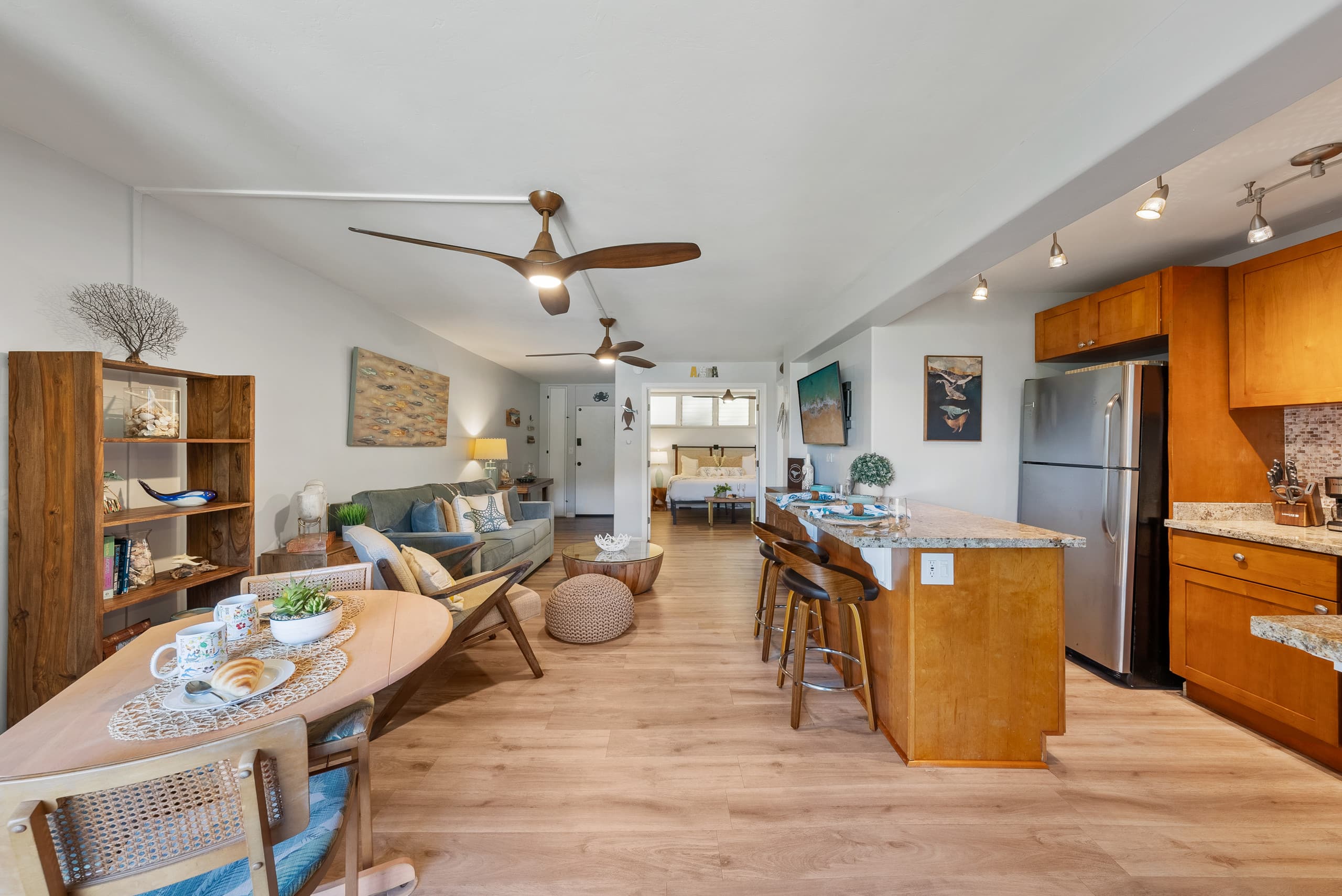 Condo in Lahaina · ★4.63 · 1 bedroom · 2 beds · 1 shared bath - Image 12
