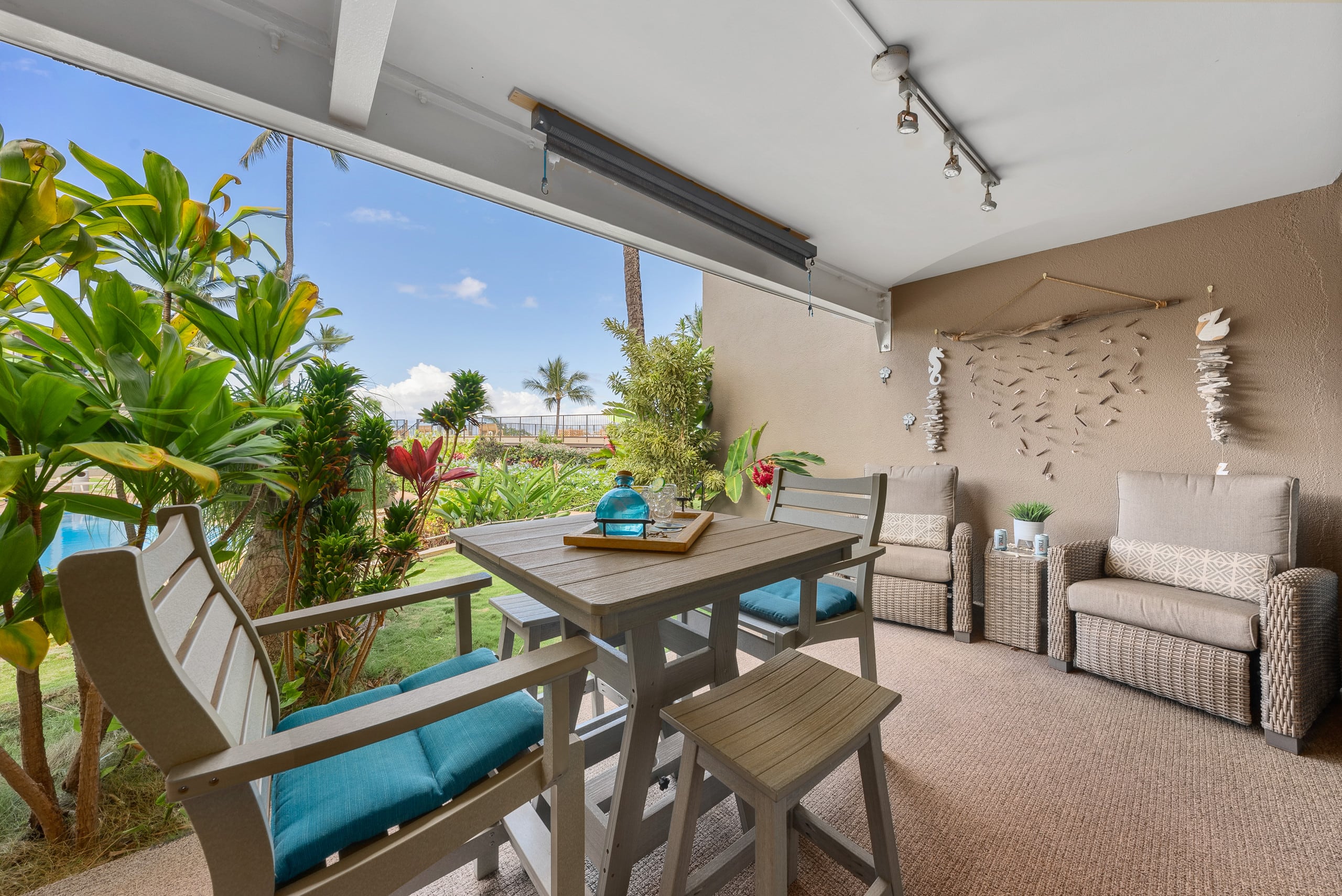 Condo in Lahaina · ★4.63 · 1 bedroom · 2 beds · 1 shared bath - Image 34