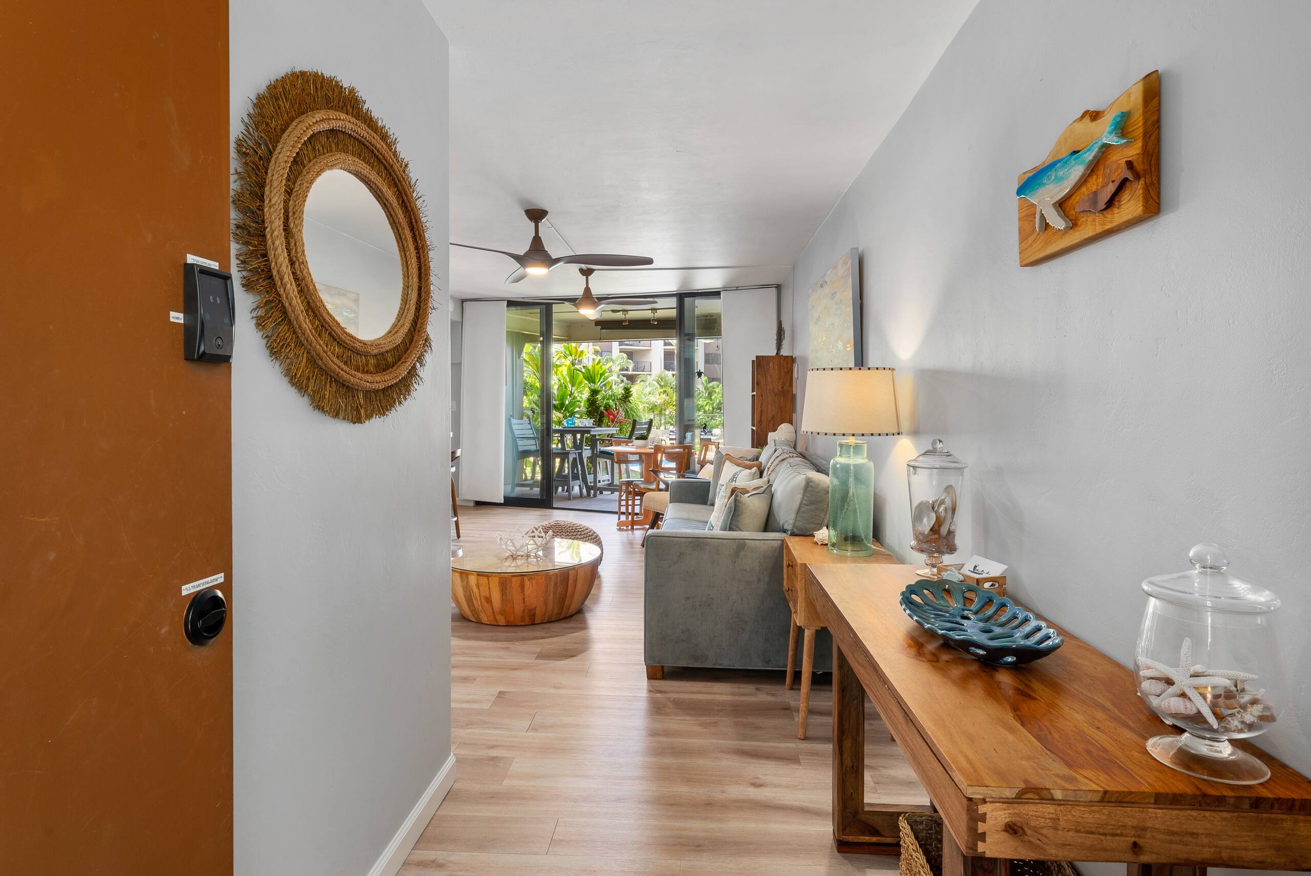 Condo in Lahaina · ★4.63 · 1 bedroom · 2 beds · 1 shared bath - Image 8
