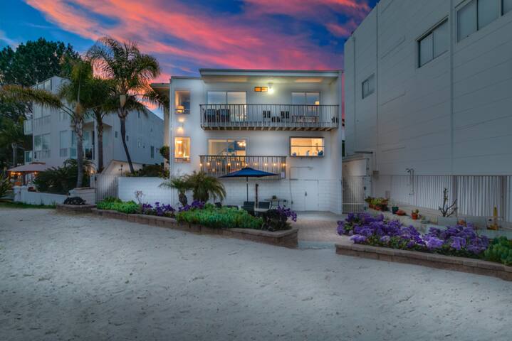 Bayfront Oasis Steps to Boardwalk | Beaches | Food