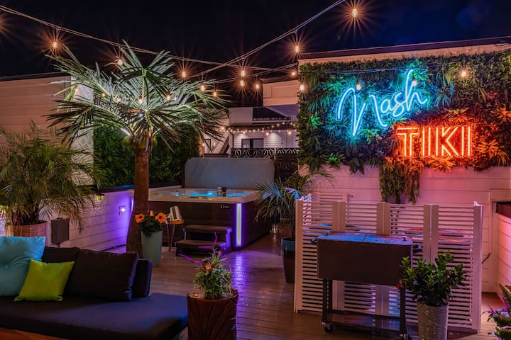 Rooftop Hot Tub – Game Room – 3 Miles to Downtown gallery image 2