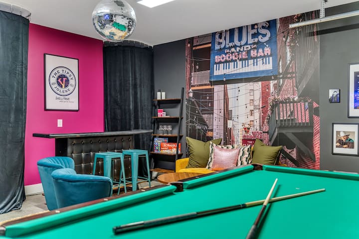 Rooftop Hot Tub – Game Room – 3 Miles to Downtown gallery image 5