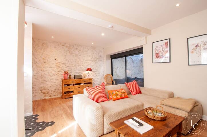 Loire Conciergerie managed Airbnb listing 1