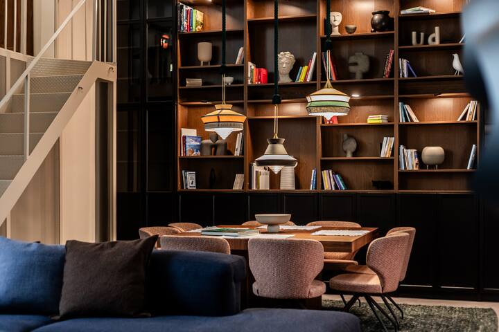 Lush 3BR Apt#5 at The Gate by Zoia Living gallery image 5