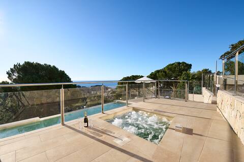 2fir02 Villa with private swimming pool