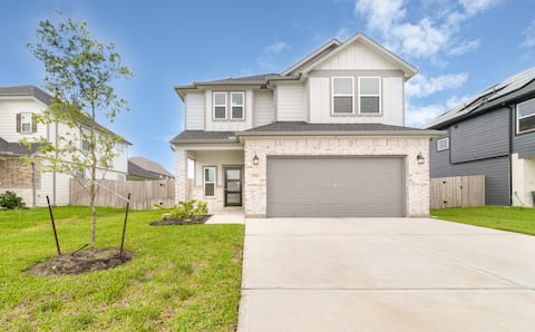 Modern & Spacious 4-Bedroom Home in Rosenberg, TX