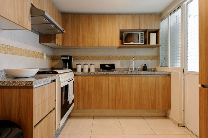 Condesa Hideaway 3BR Apartment w. Urban Flair gallery image 5