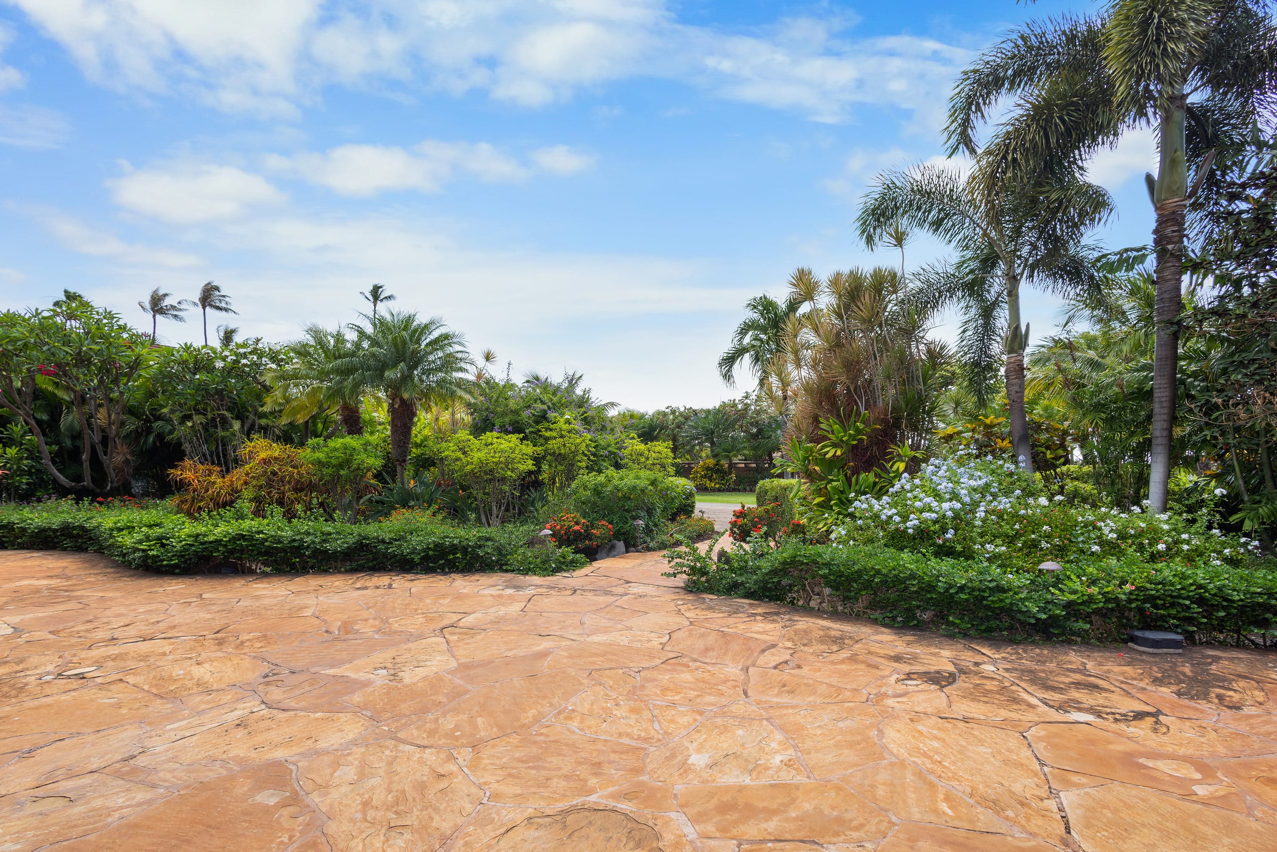 Condo in Lahaina · ★5.0 · 2 bedrooms · 3 beds · 2.5 baths - Image 15