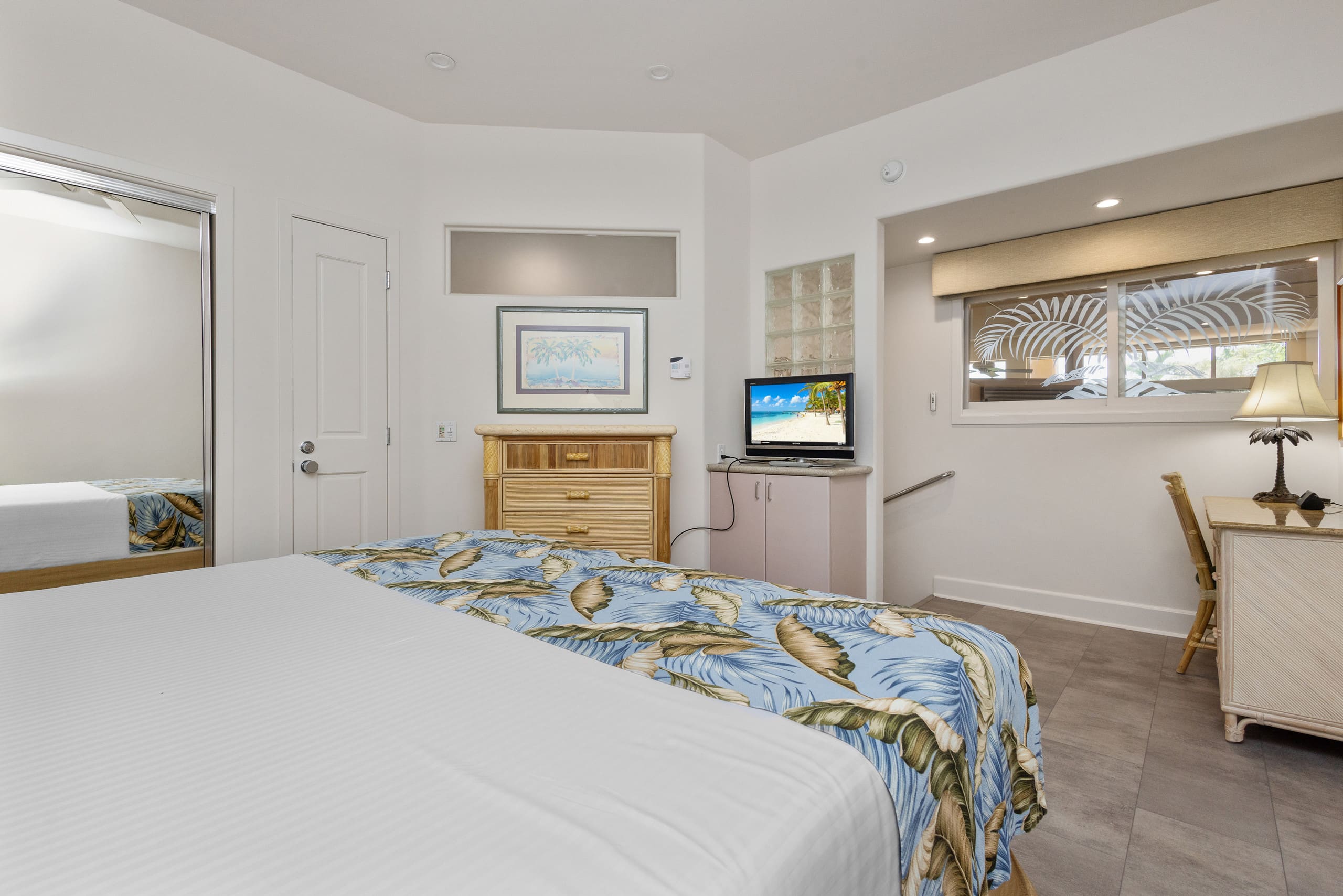 Condo in Lahaina · ★5.0 · 2 bedrooms · 3 beds · 2.5 baths - Image 34