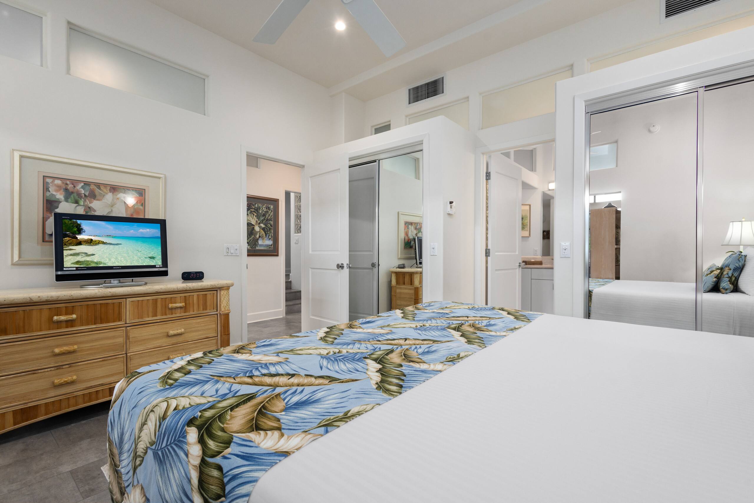 Condo in Lahaina · ★5.0 · 2 bedrooms · 3 beds · 2.5 baths - Image 25