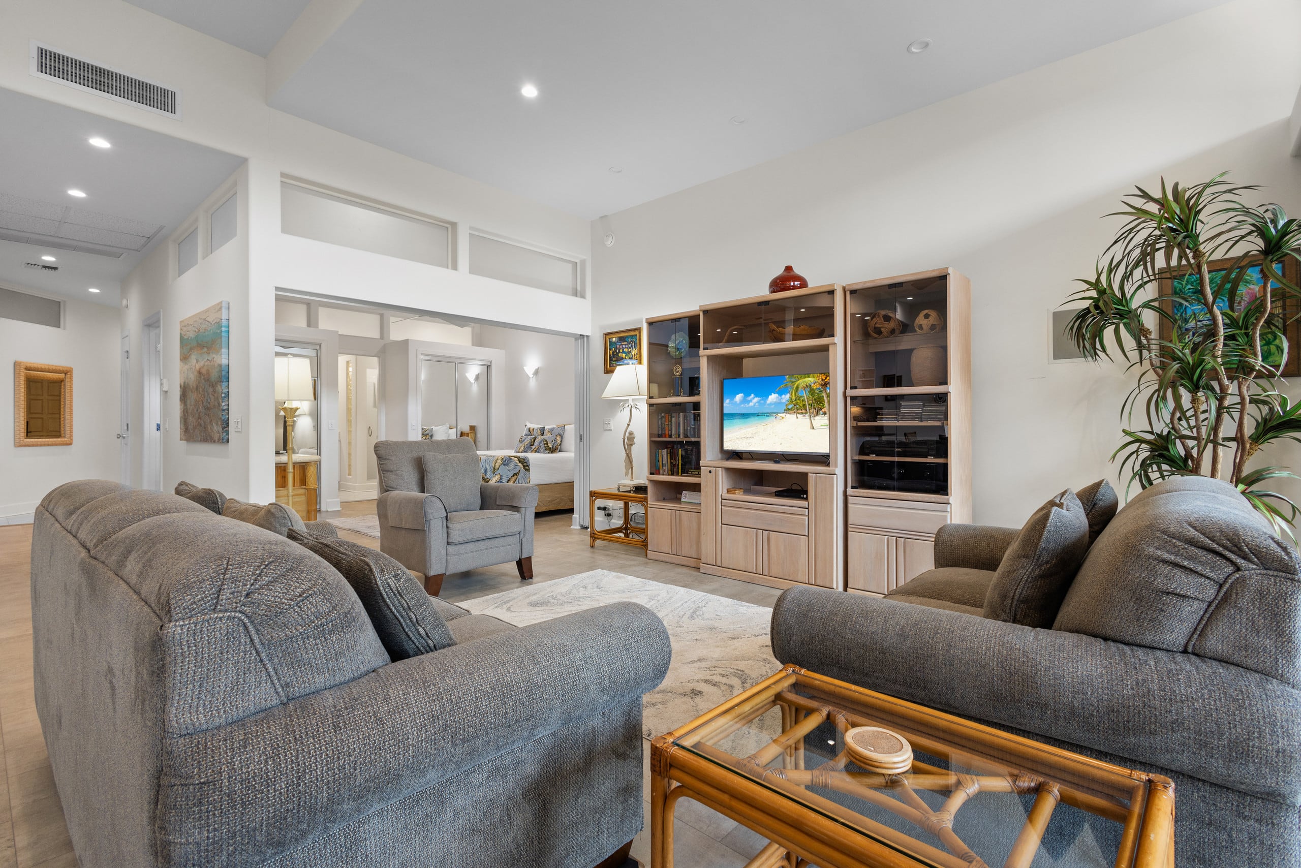 Condo in Lahaina · ★5.0 · 2 bedrooms · 3 beds · 2.5 baths - Image 7