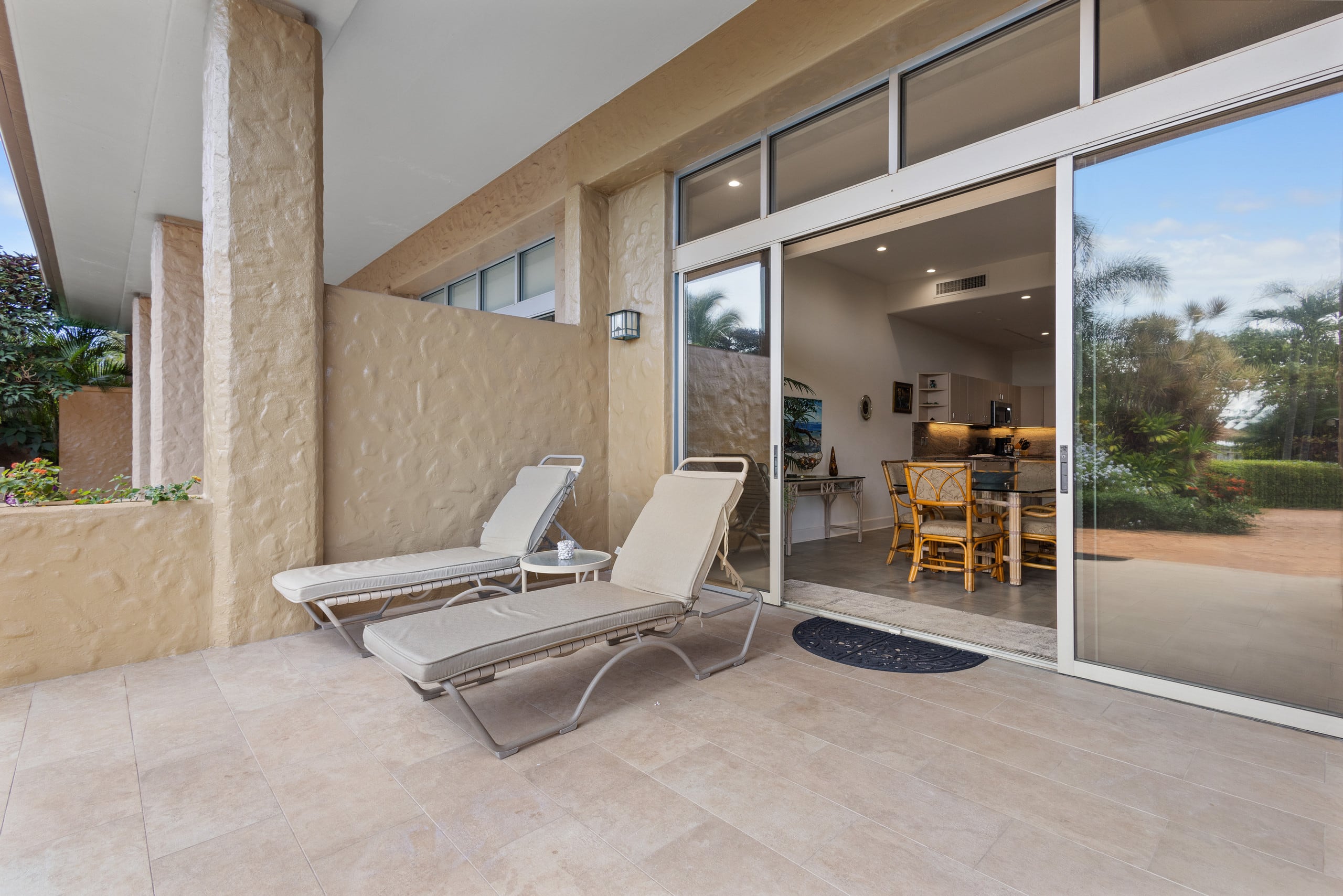 Condo in Lahaina · ★5.0 · 2 bedrooms · 3 beds · 2.5 baths - Image 13