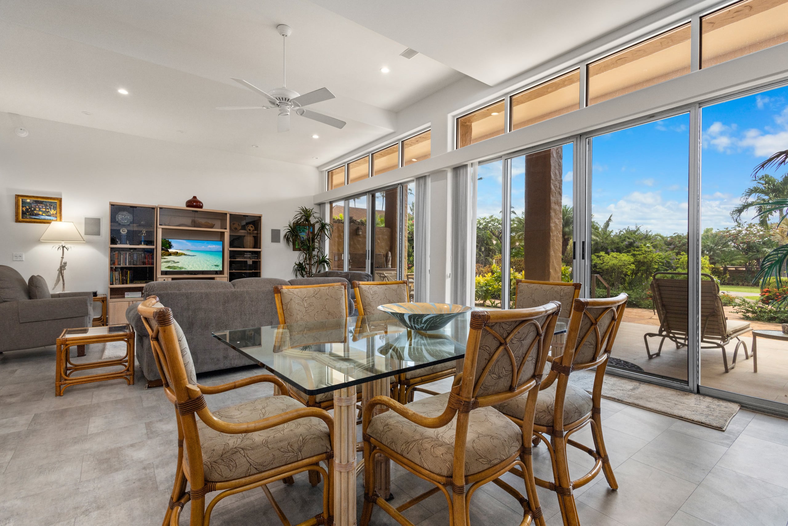 Condo in Lahaina · ★5.0 · 2 bedrooms · 3 beds · 2.5 baths - Image 17