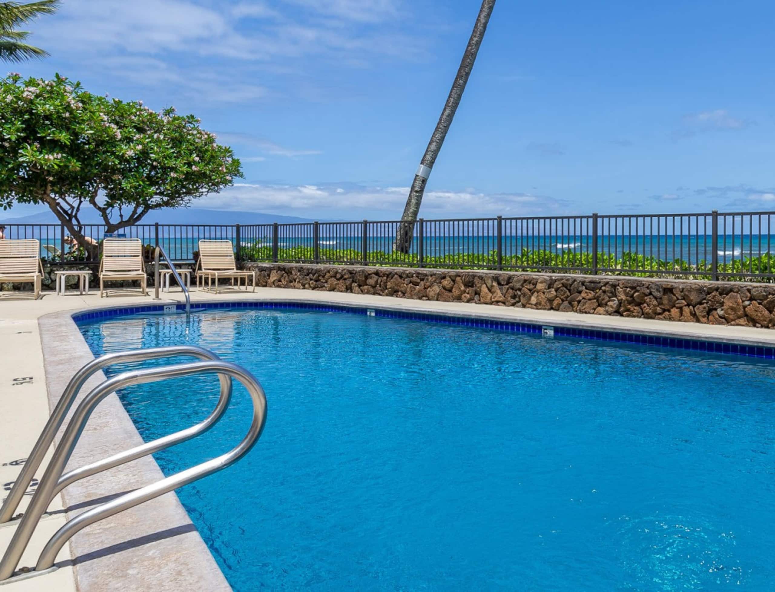 Condo in Lahaina · ★4.67 · 1 bedroom · 2 beds · 1 bath - Image 24