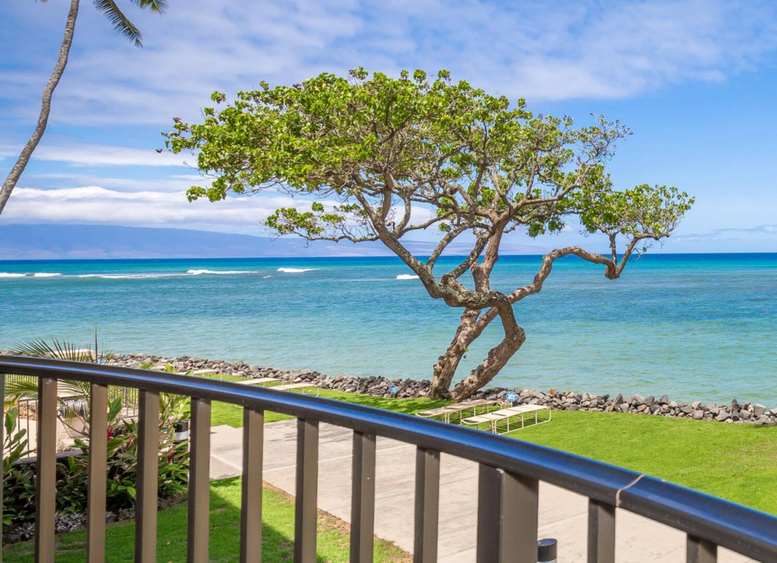 Condo in Lahaina · ★4.67 · 1 bedroom · 2 beds · 1 bath - Image 8