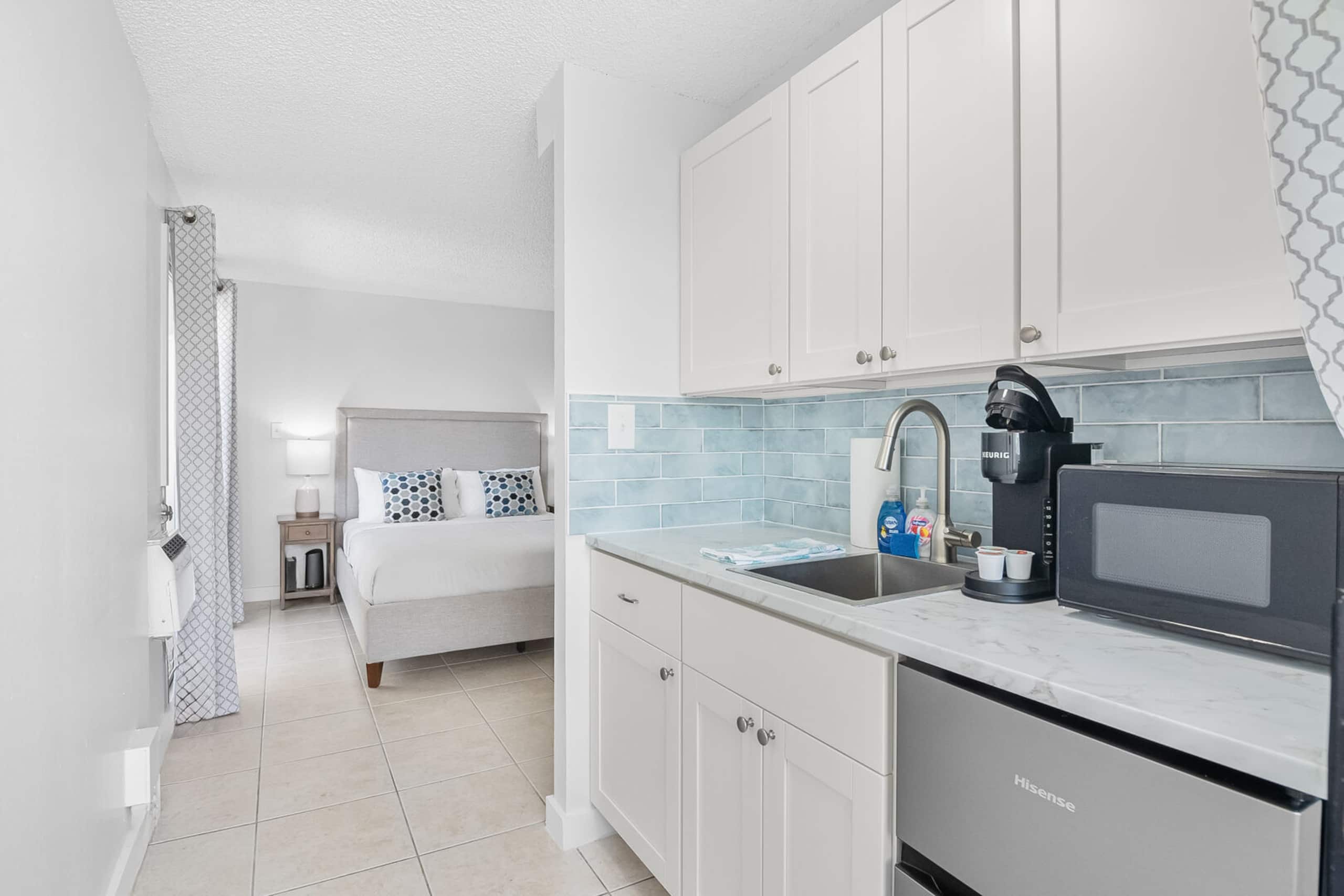 Condo in Honolulu · ★4.56 · 1 bedroom · 1 bed · 1 private bath - Image 2