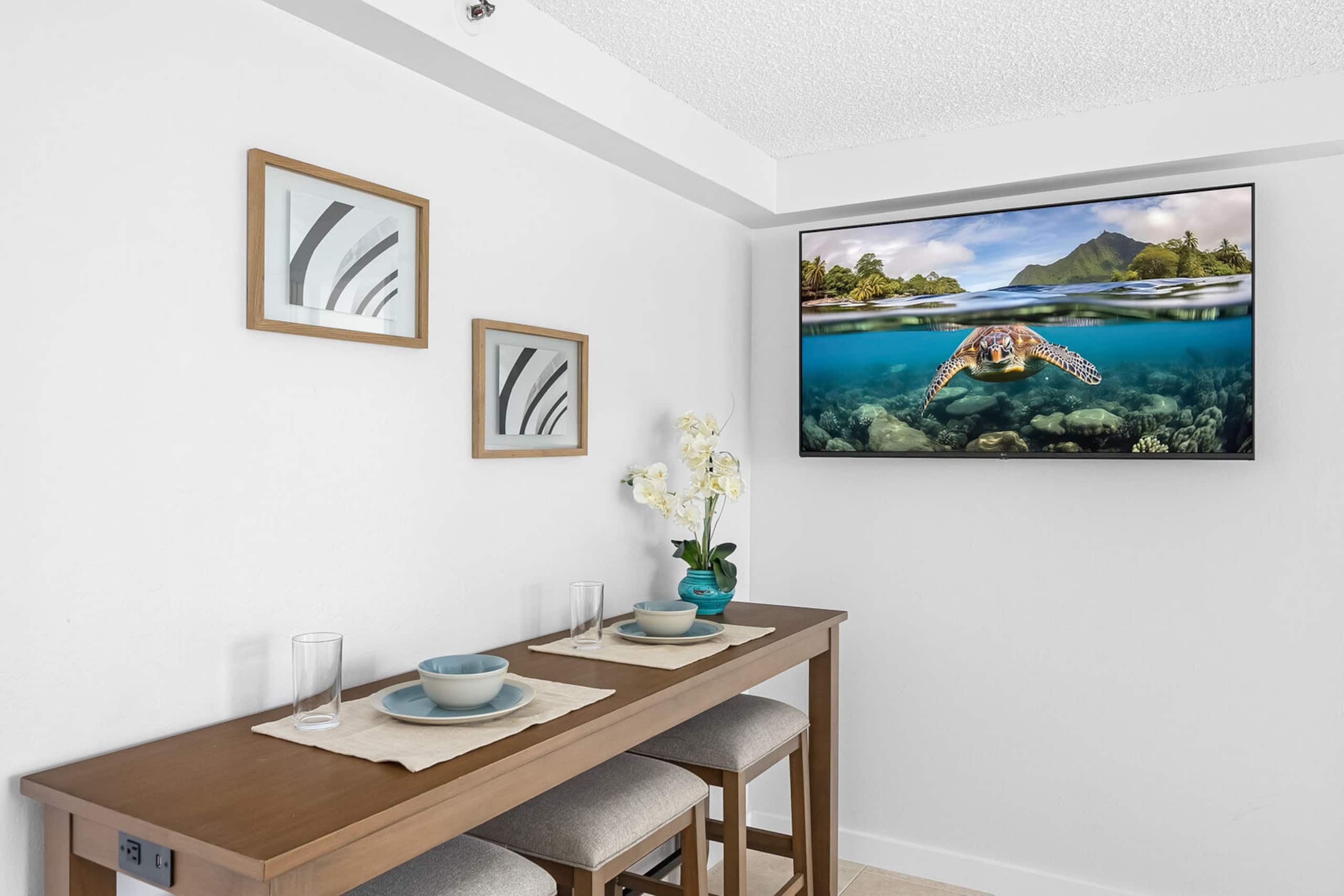 Condo in Honolulu · ★4.56 · 1 bedroom · 1 bed · 1 private bath - Image 9