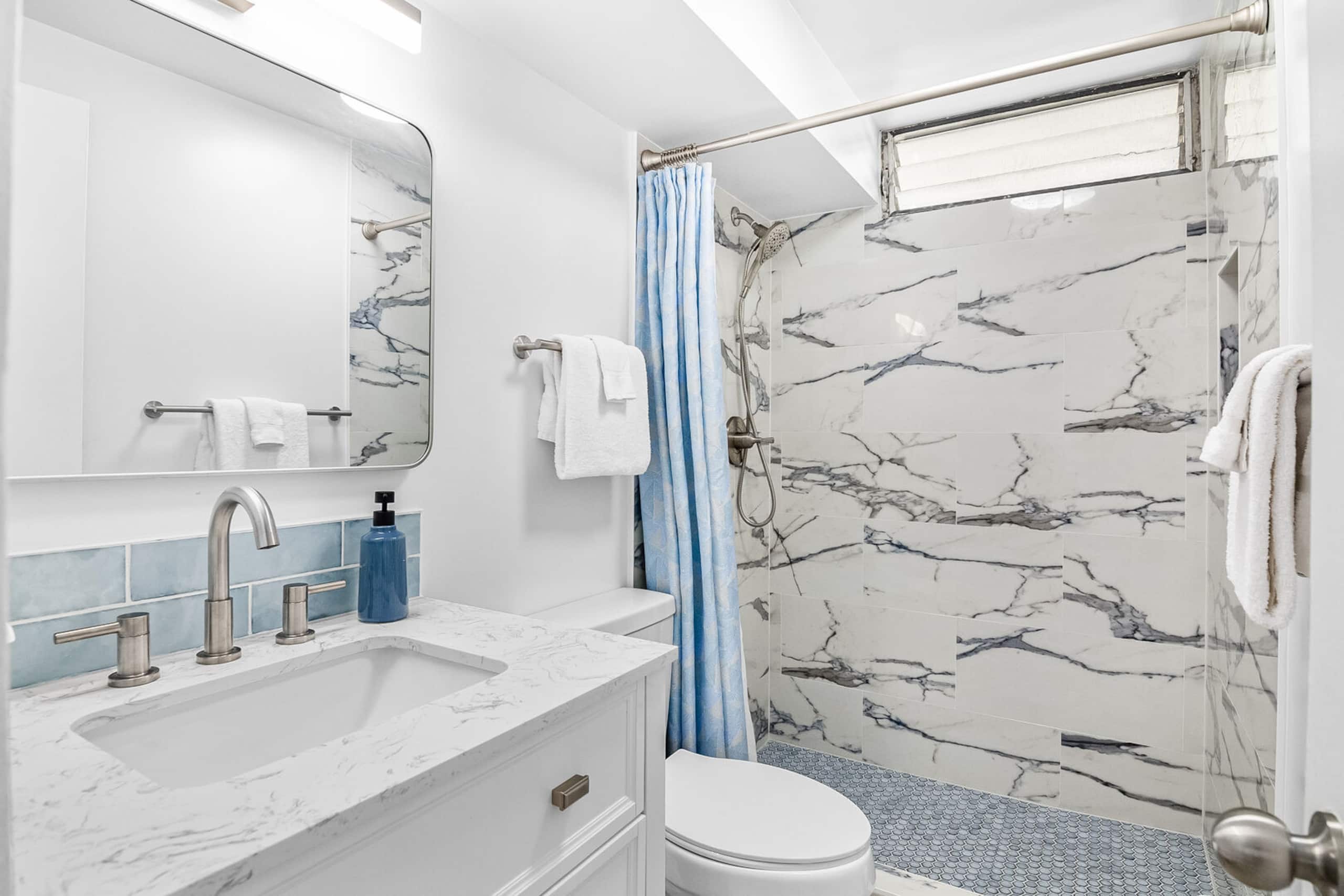 Condo in Honolulu · ★4.56 · 1 bedroom · 1 bed · 1 private bath - Image 4