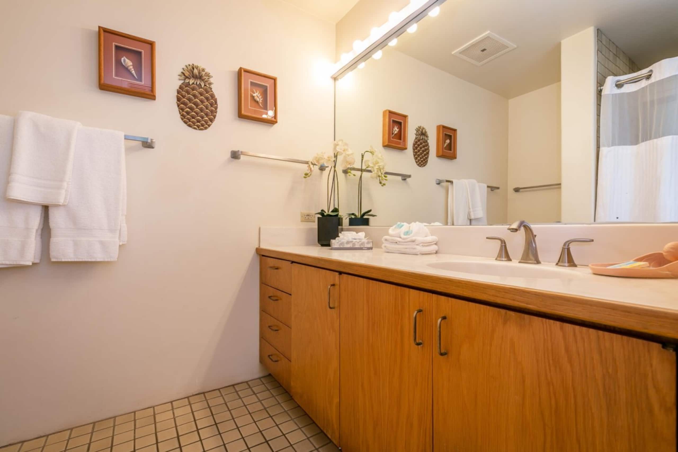 Condo in Lahaina · ★5.0 · 2 bedrooms · 4 beds · 2 baths - Image 21