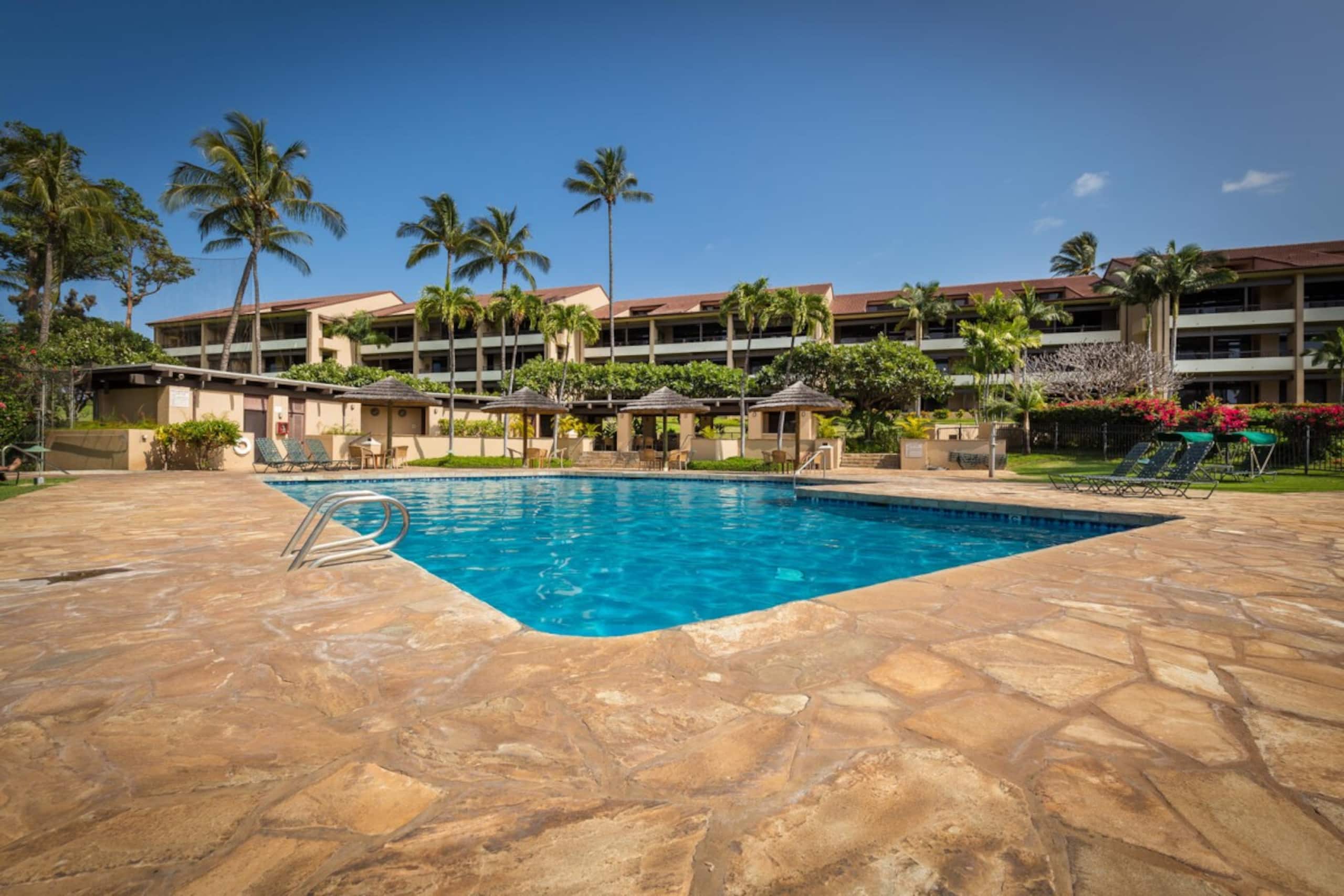 Condo in Lahaina · ★5.0 · 2 bedrooms · 4 beds · 2 baths - Image 8