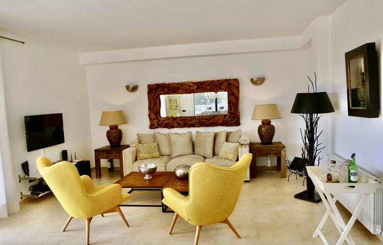 Ocean Blues gallery image 4