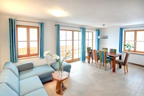 Bright 2-Bedroom Apartment at Luna Blanca 2
