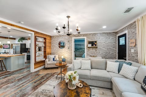 Walk to Boat Ramp: Newly Remodeled Seadrift Home!