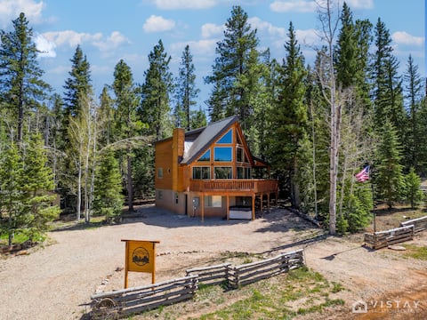 Strawberry Valley Villa -Stunning Views & Hot Tub