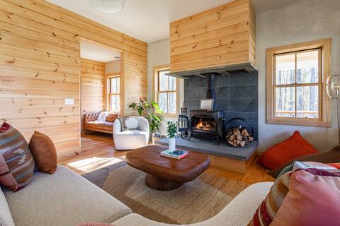 NEW: Stunning Country Contemporary in Kerhonkson
