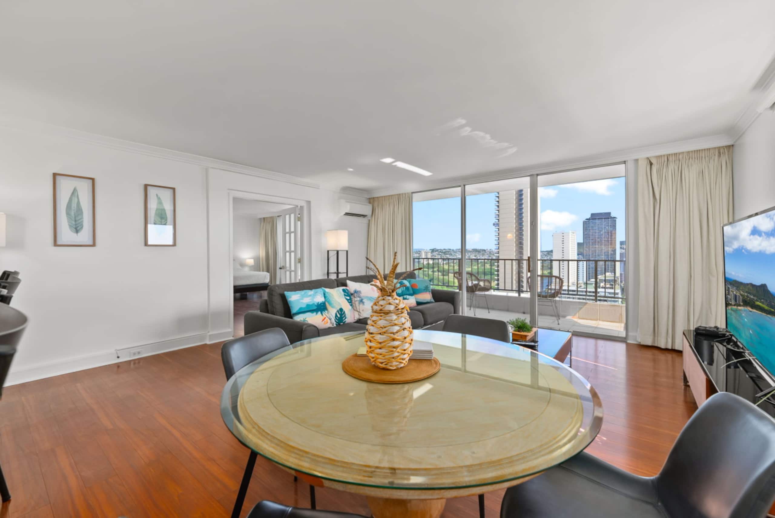 *Honu Hale: Penthouse 2 BDR Ocean View Waikiki* - Image 20
