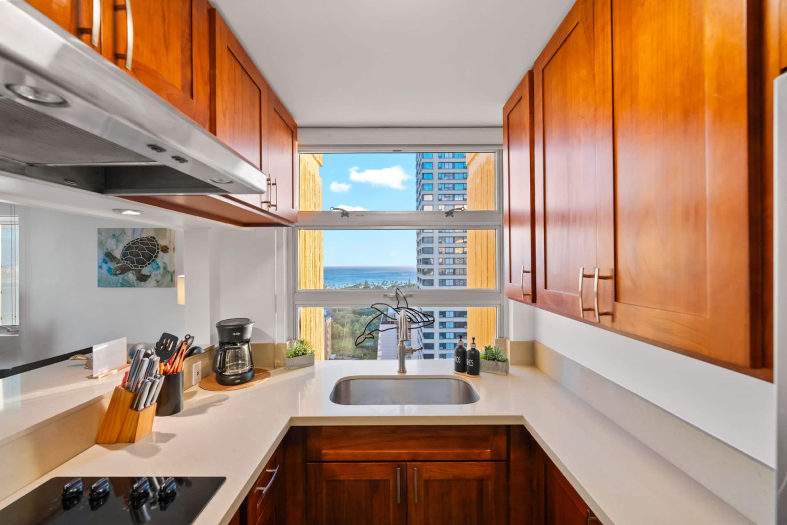 *Honu Hale: Penthouse 2 BDR Ocean View Waikiki* - Image 29