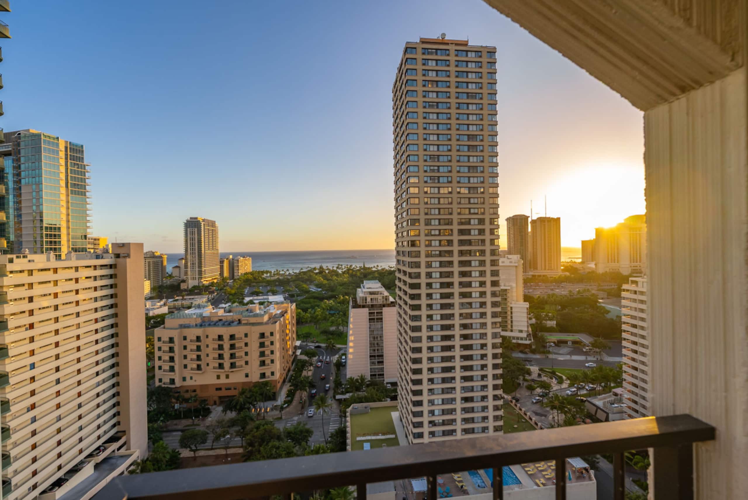 *Honu Hale: Penthouse 2 BDR Ocean View Waikiki* - Image 59