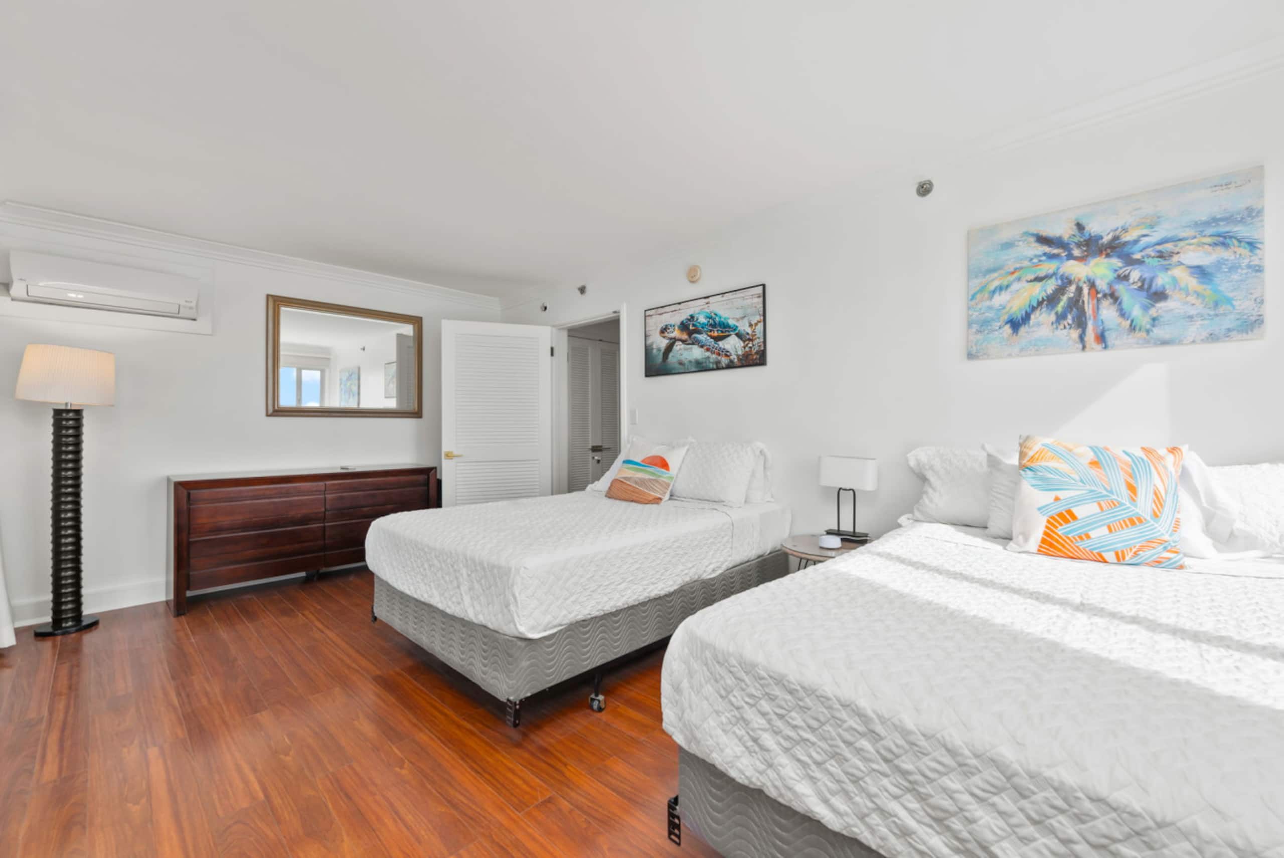 *Honu Hale: Penthouse 2 BDR Ocean View Waikiki* - Image 35