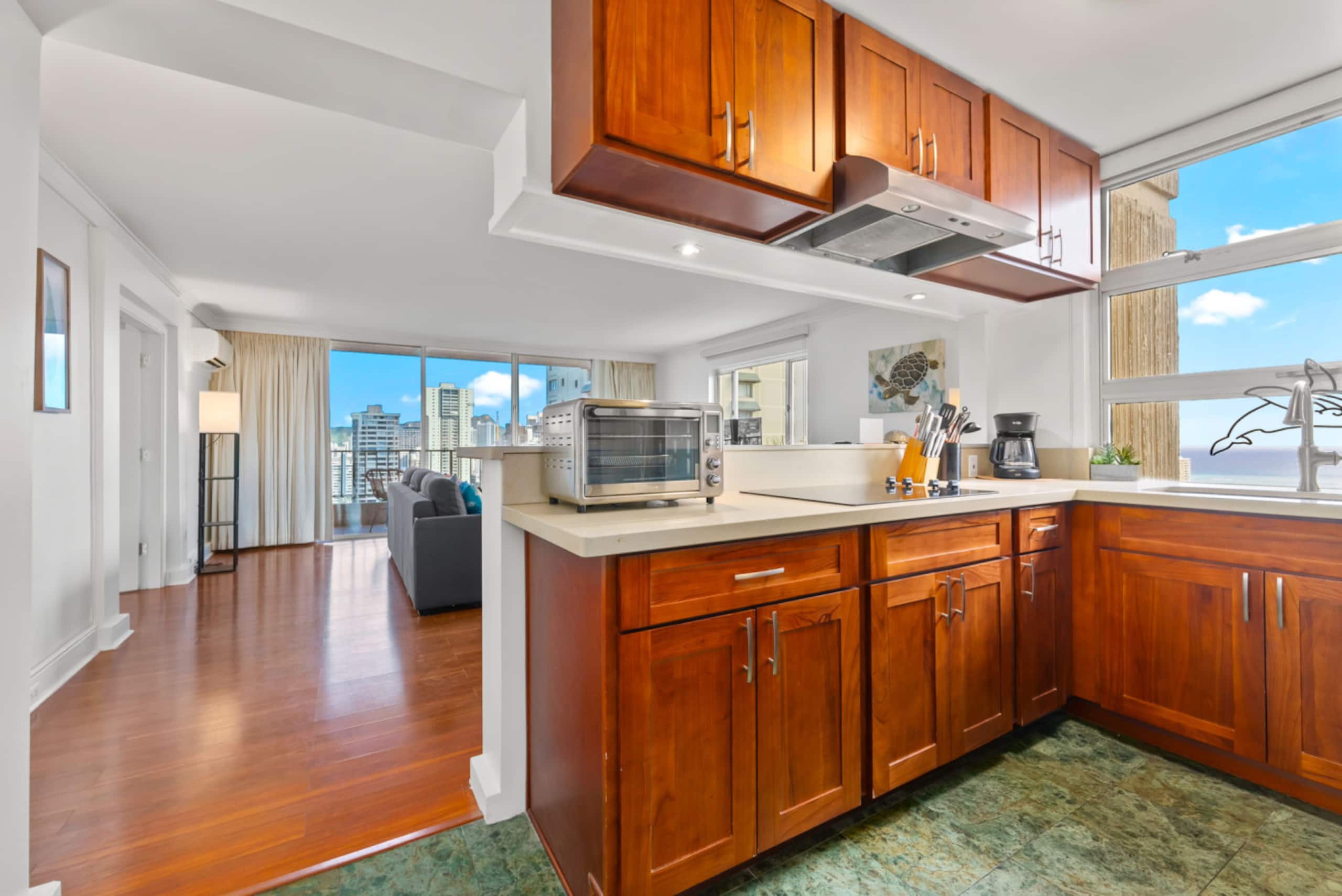 *Honu Hale: Penthouse 2 BDR Ocean View Waikiki* - Image 27