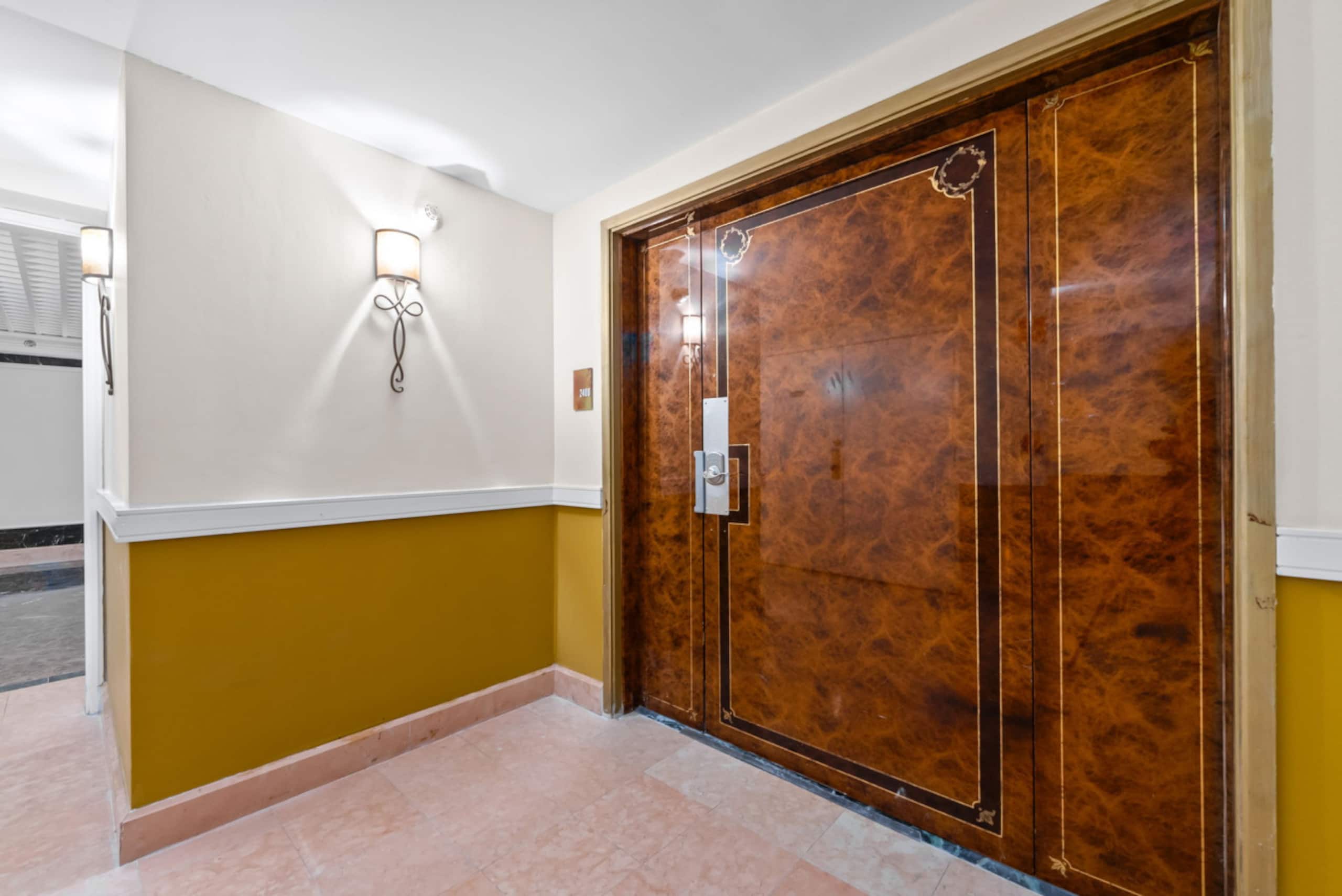 *Honu Hale: Penthouse 2 BDR Ocean View Waikiki* - Image 43