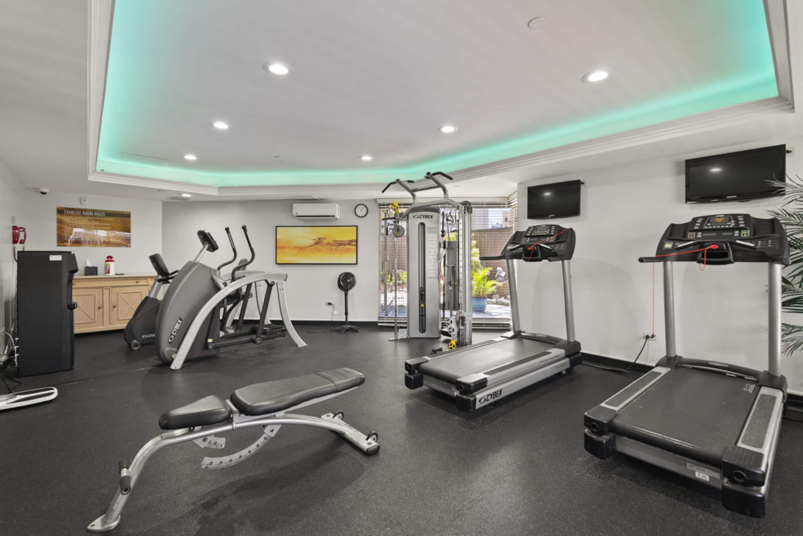*Honu Hale: Penthouse 2 BDR Ocean View Waikiki* - Image 76