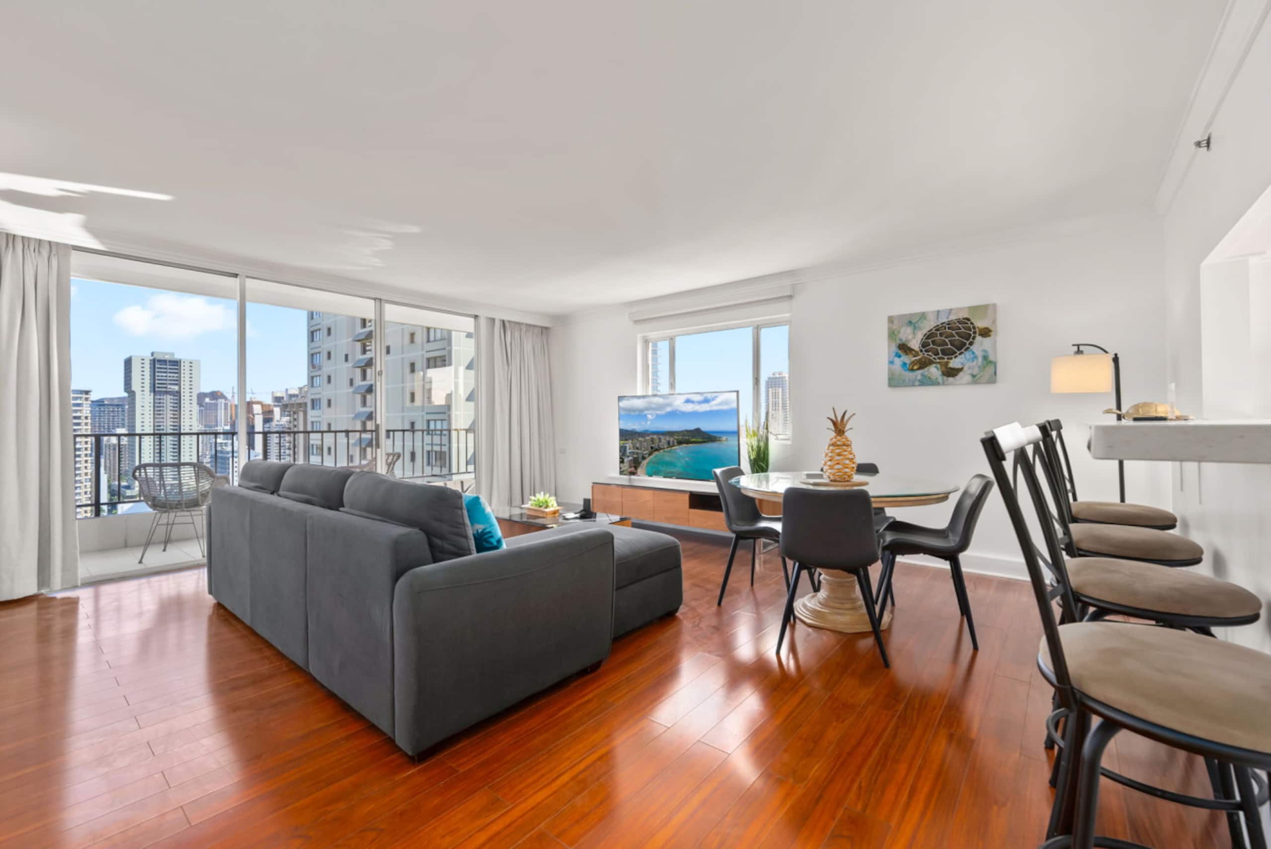 *Honu Hale: Penthouse 2 BDR Ocean View Waikiki* - Image 24