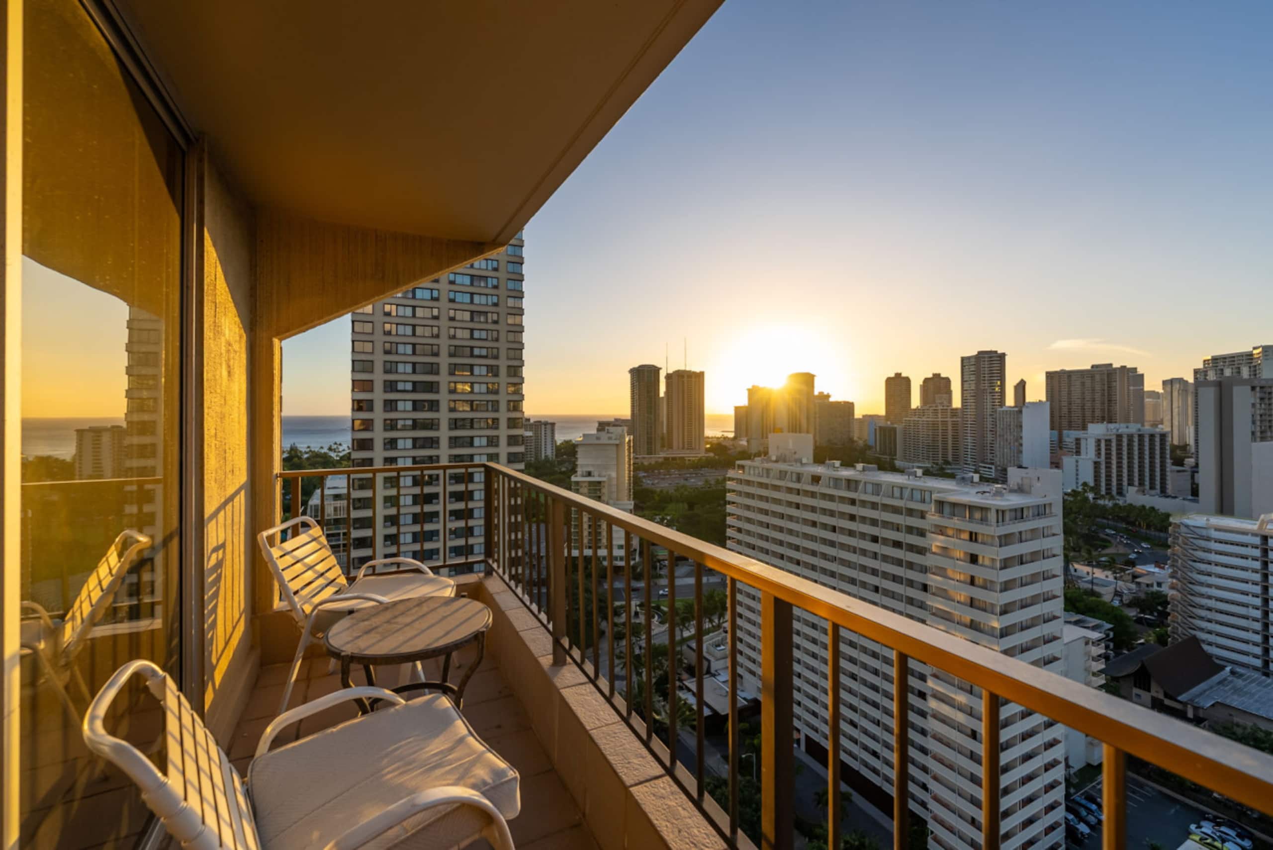 *Honu Hale: Penthouse 2 BDR Ocean View Waikiki* - Image 61