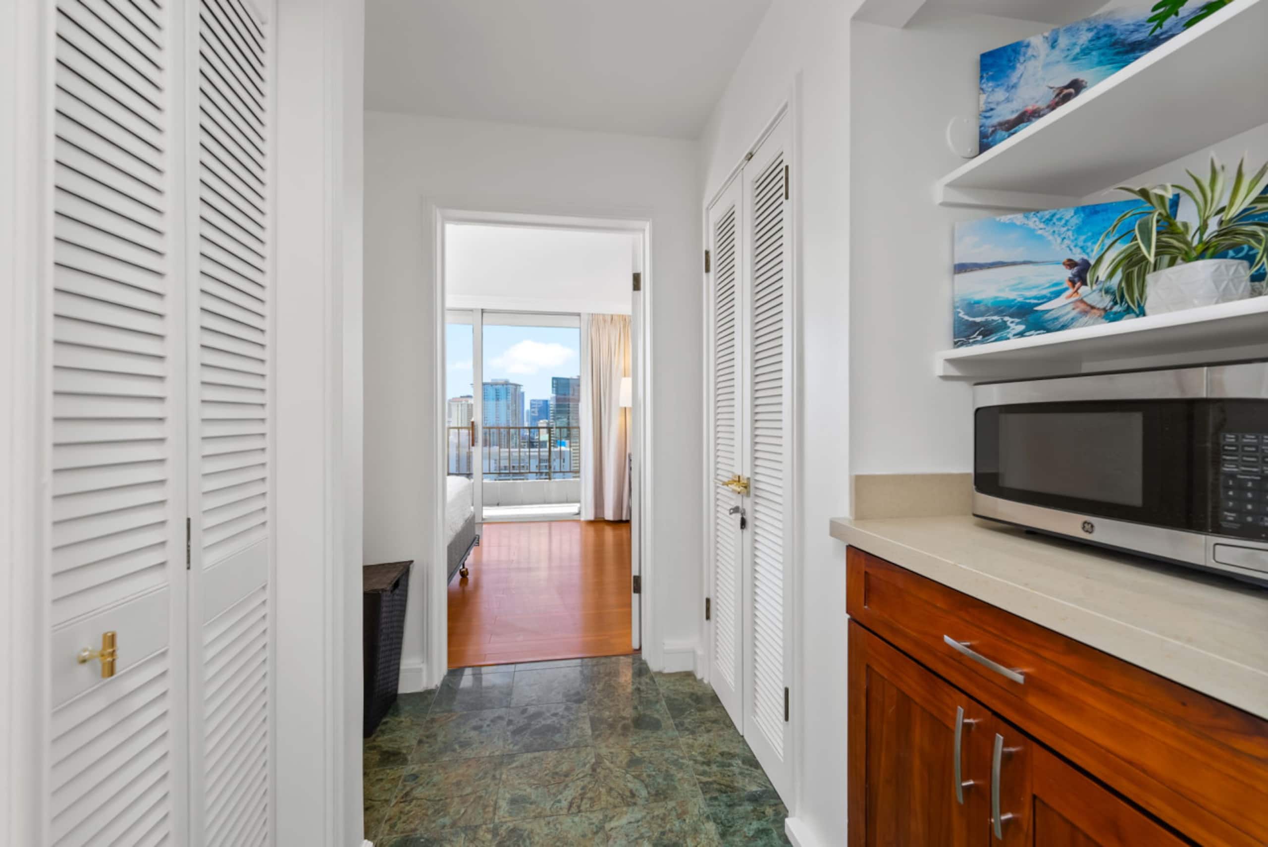 *Honu Hale: Penthouse 2 BDR Ocean View Waikiki* - Image 30