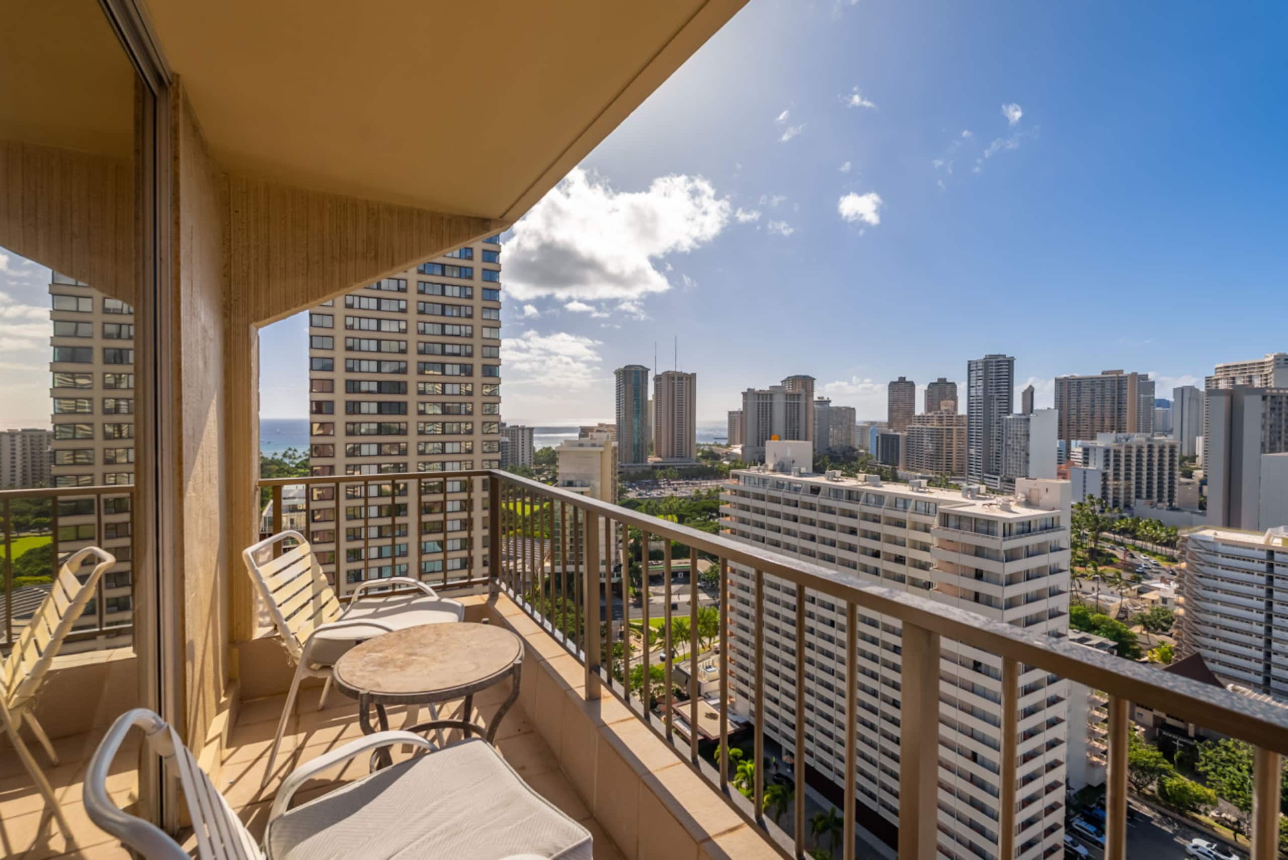 *Honu Hale: Penthouse 2 BDR Ocean View Waikiki* - Image 54