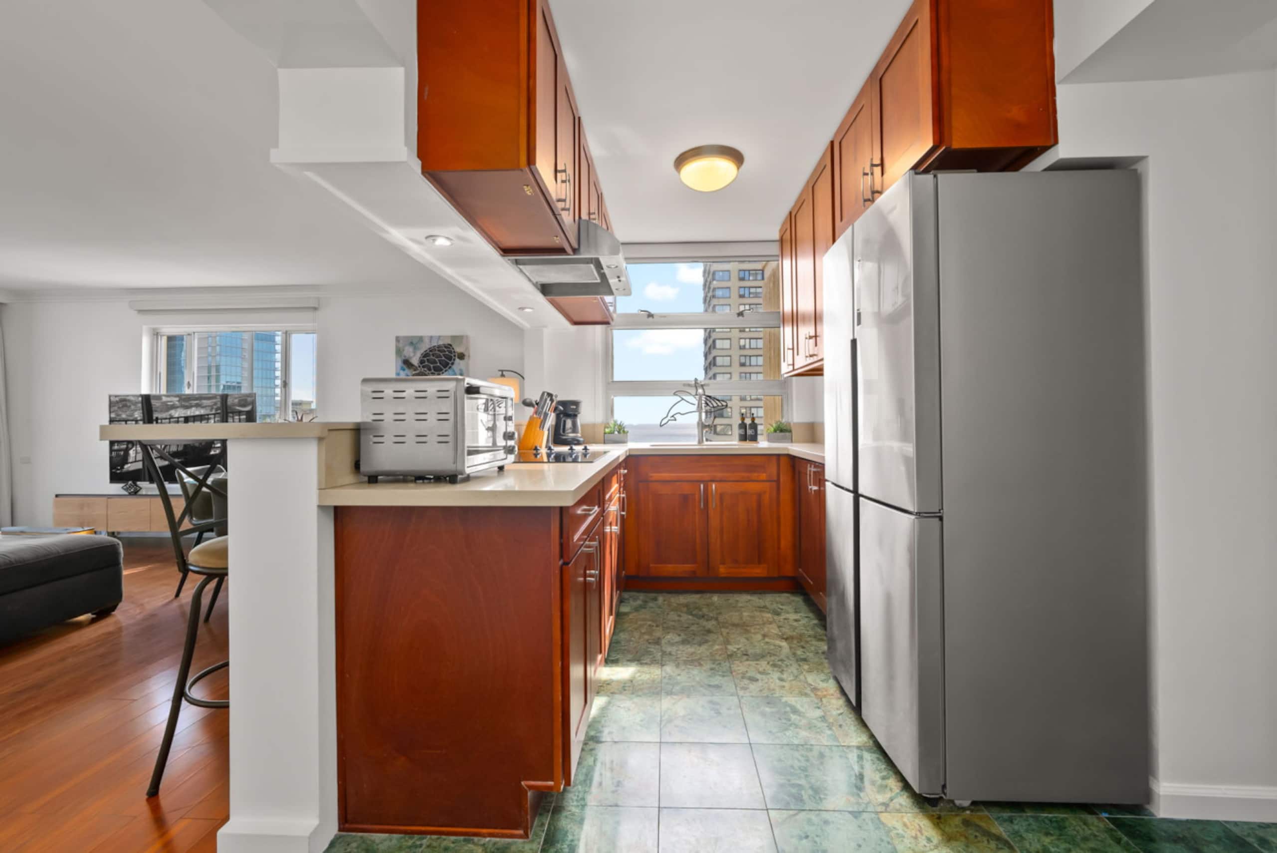 *Honu Hale: Penthouse 2 BDR Ocean View Waikiki* - Image 26