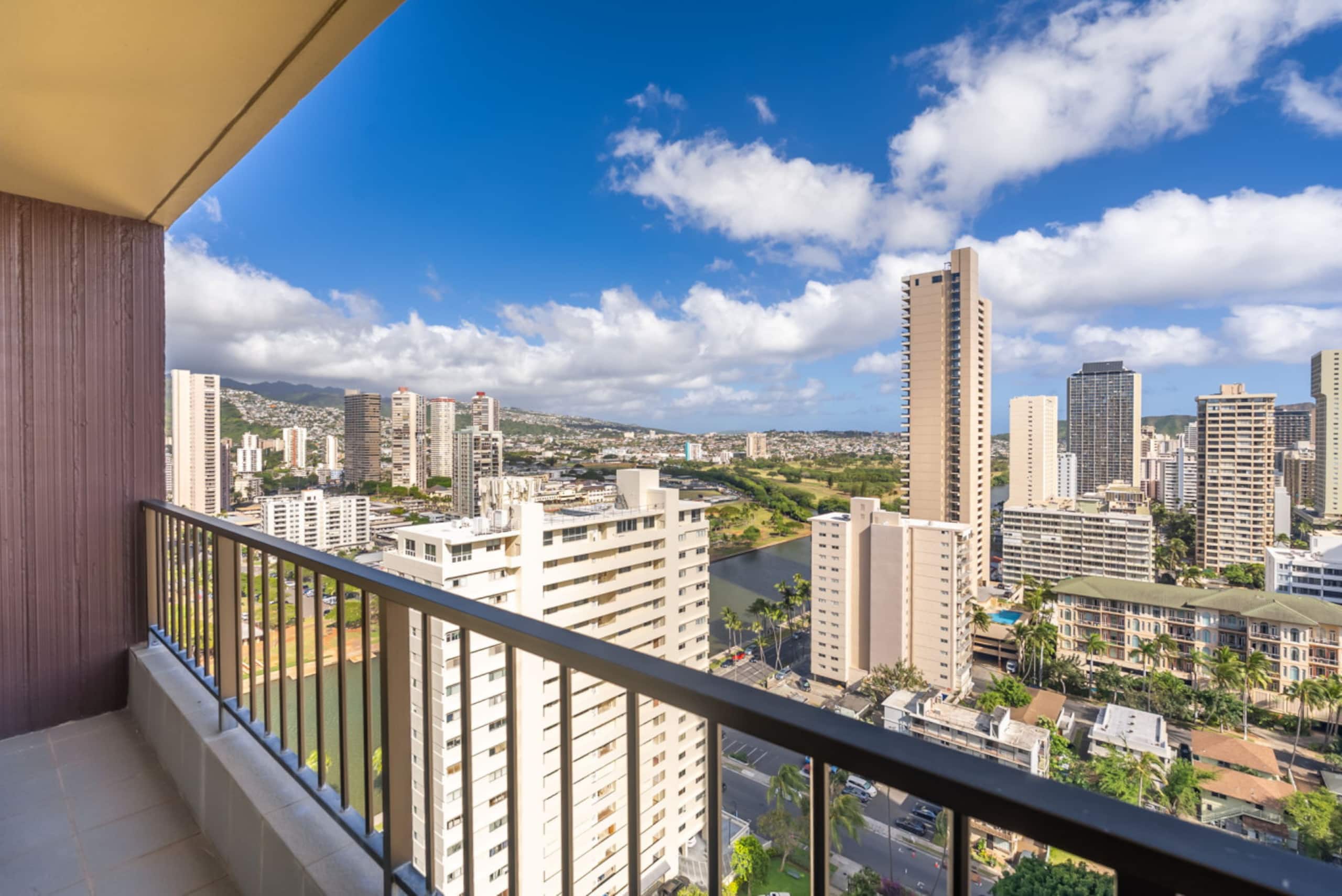 *Honu Hale: Penthouse 2 BDR Ocean View Waikiki* - Image 52