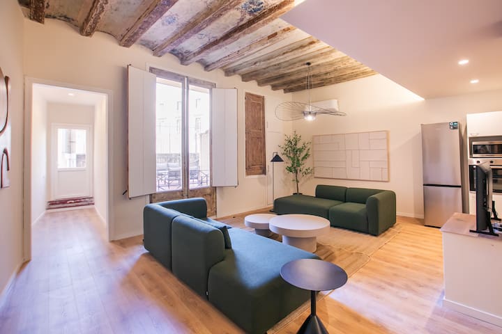 Loca Barcelona managed Airbnb listing 3