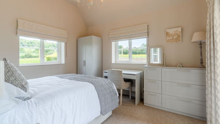 Bedroom Six, Old Laundry, Bolthole Retreats