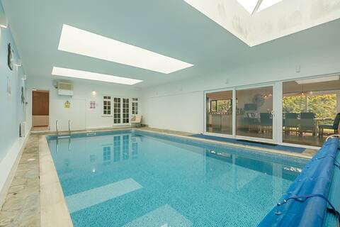 6 Bed in Hersham (oc-t29211)