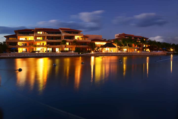 Stay Minutes From The Beach - Puerto Aventuras